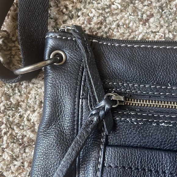 The Sak Pebbled Leather Crossbody Bag black - Picture 12 of 13